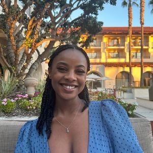 Meet your Posher, Senecy